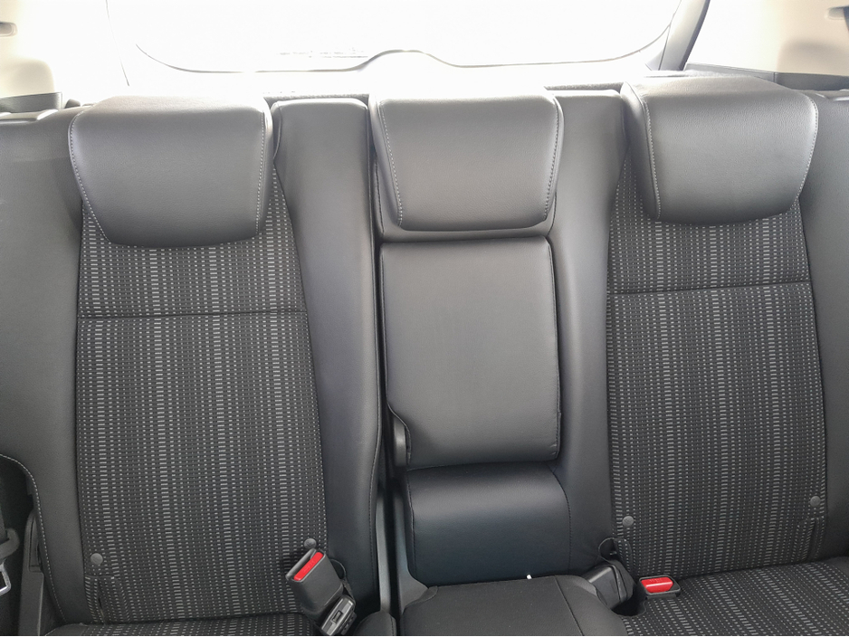 2015 Honda Vezel - image 22