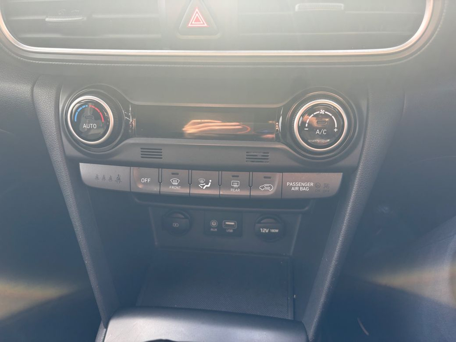 2020 Hyundai Kona Kauai Executive 5DR, Rear Parking Sensors, Air Conditioning, Bluetooth, Multi-Function Steering Wheel, Alloy Wheels, Lane Departure Warning, €21,900