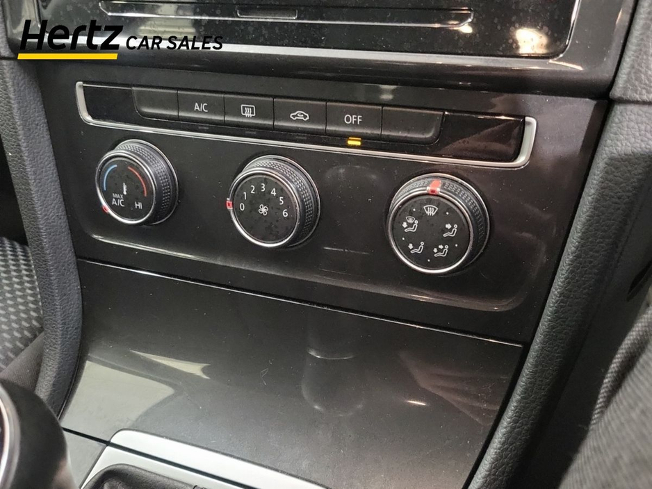 2019 Volkswagen Golf - image 20