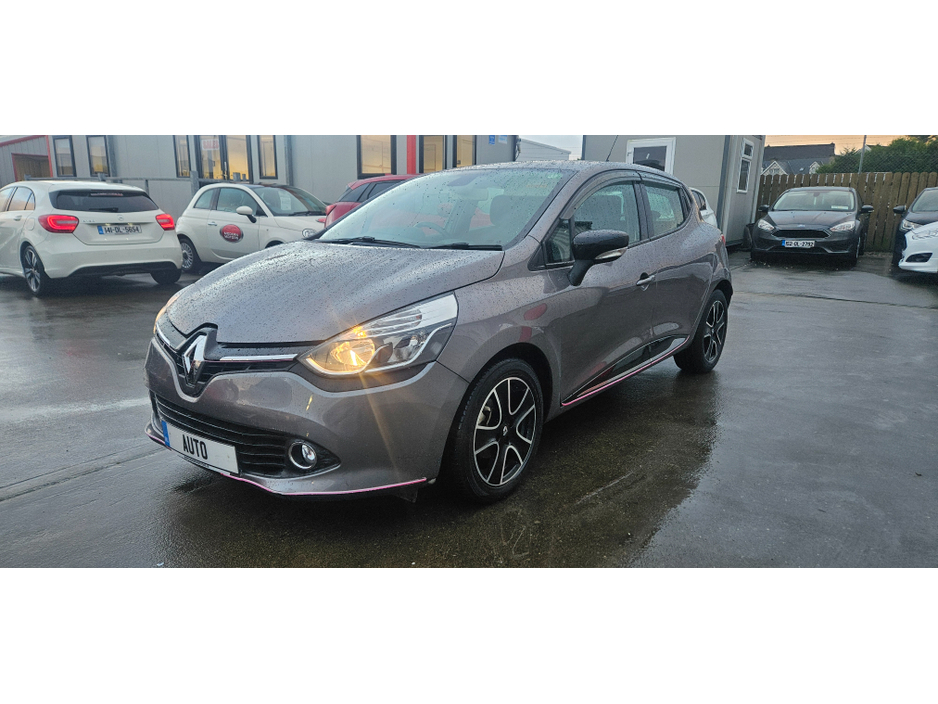2015 Renault Clio lutecia automatic 1.2 petrol dynamique low kms €8,995