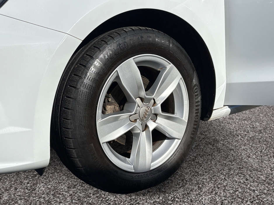 2017 Audi A1 - image 16