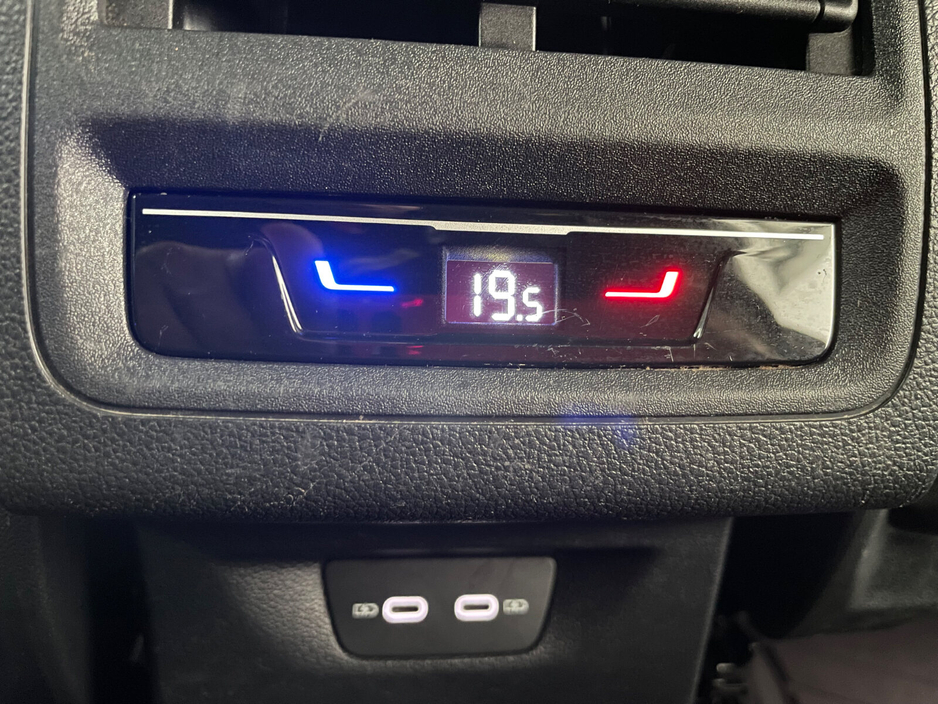 2022 Volkswagen Golf - image 16