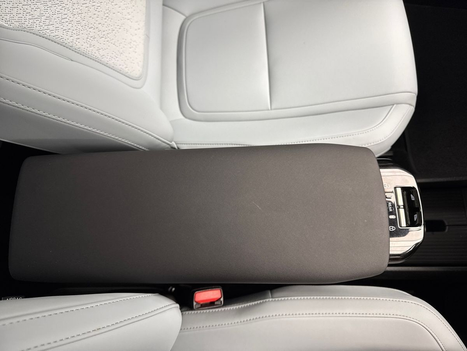 2024 Volvo EX30 - image 15