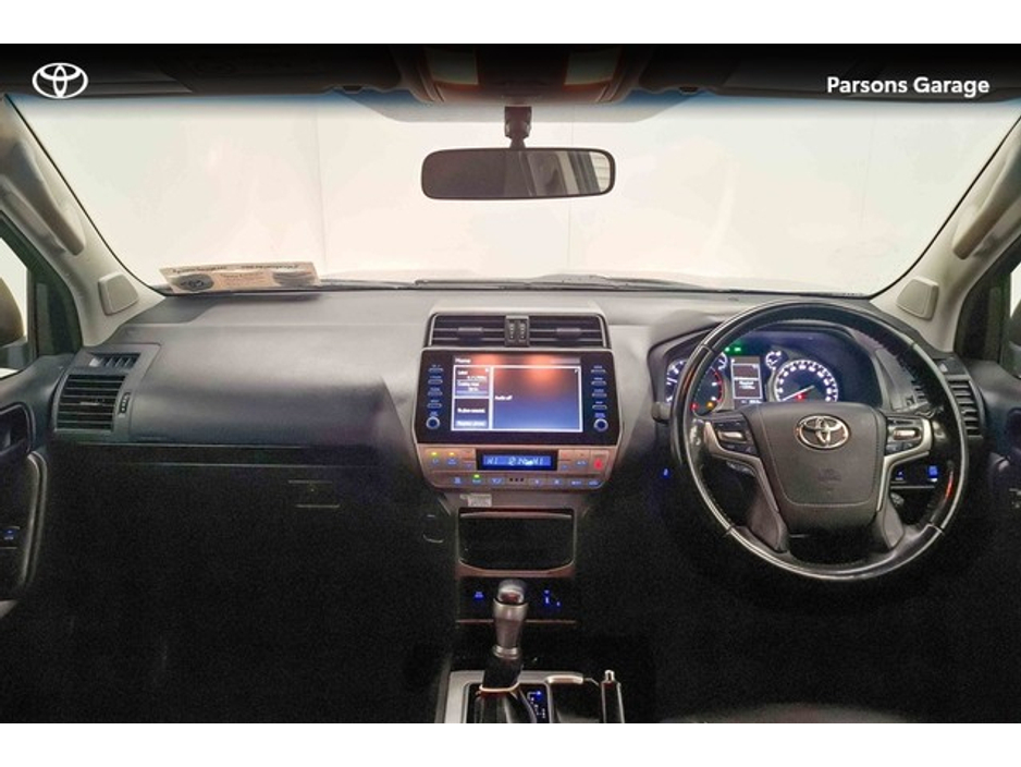 2022 Toyota Landcruiser - image 6