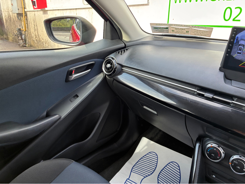 2015 Mazda Demio - image 18