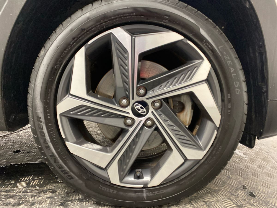 2022 Hyundai Tucson - image 5