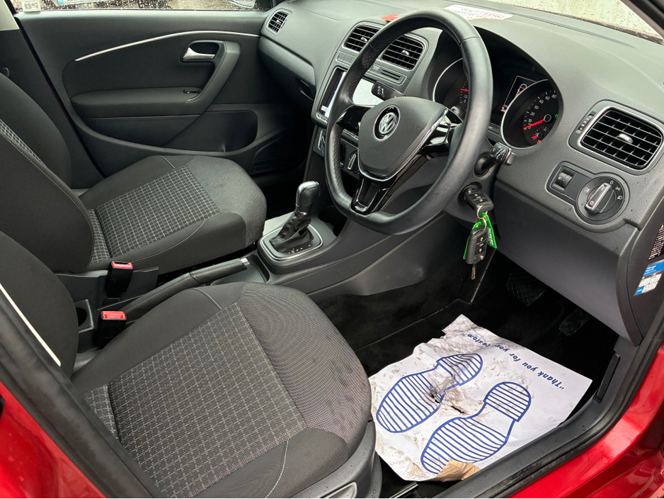 2014 Volkswagen Polo - image 6