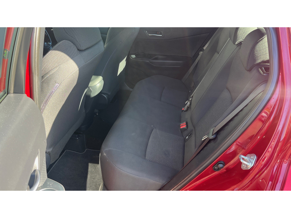 2019 Toyota C-HR - image 8