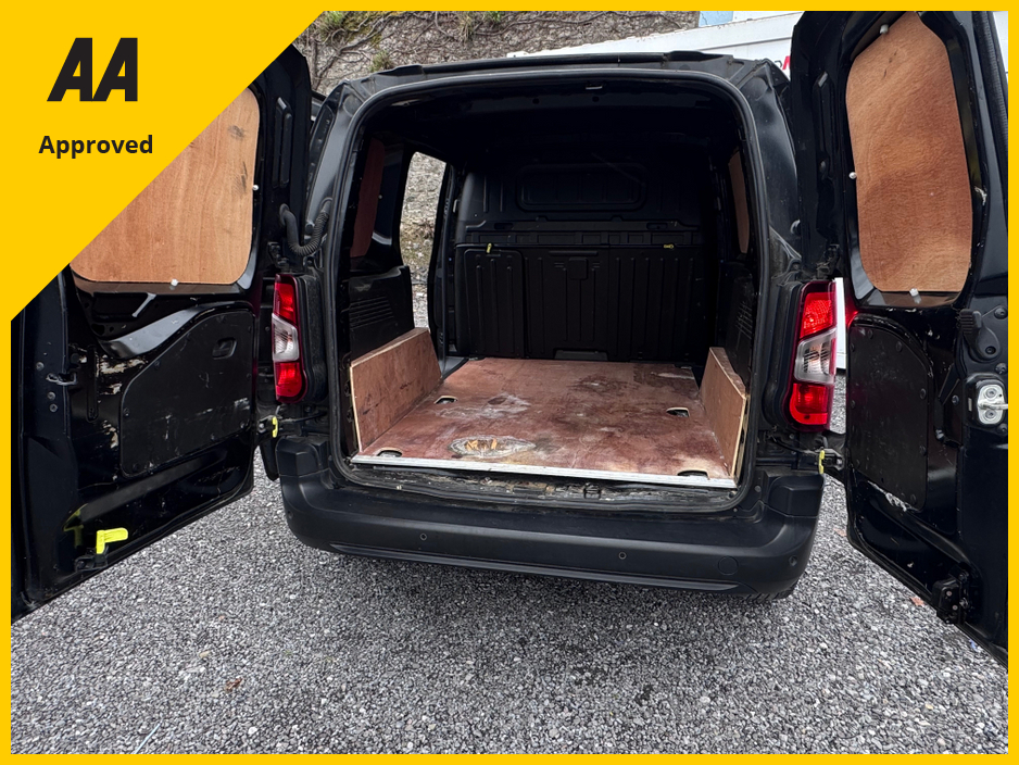 2022 Citroen Berlingo - image 5