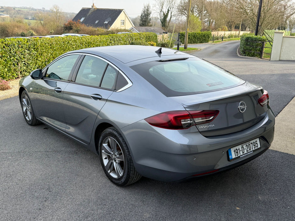 2019 Opel Insignia - image 20