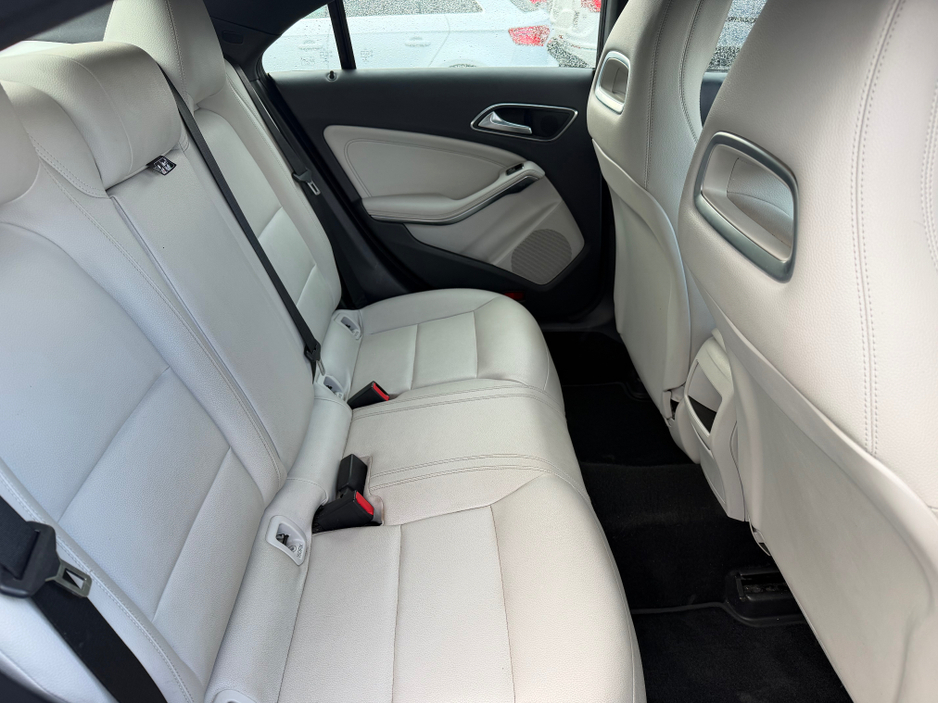 2014 Mercedes-Benz CLA Class CLA 180 URBAN 1.6 PETROL 122 BHP 4DR MANUAL // FULL LEATHER // PRO BLUETOOTH MEDIA // CHROME PACK // BUCKET SPORT SEATS // STUNNING CAR THROUGHOUT €10,950