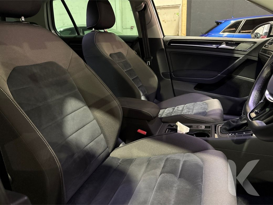 2017 Volkswagen Golf - image 17