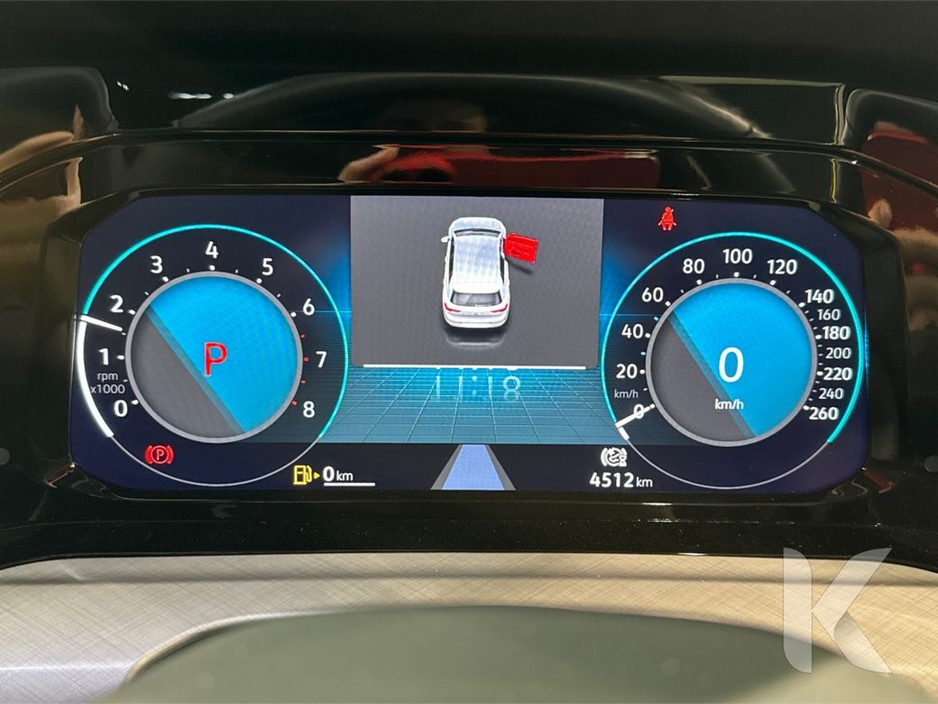 2024 Volkswagen Golf - image 18