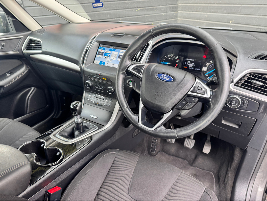 2016 Ford S-Max - image 12
