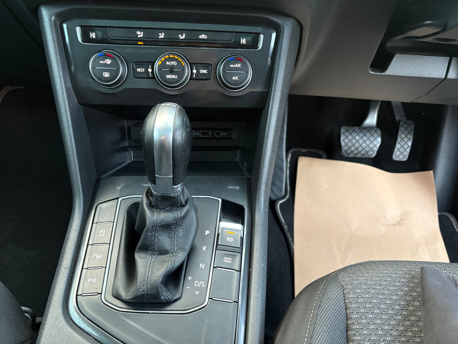 2019 Volkswagen Tiguan - image 14