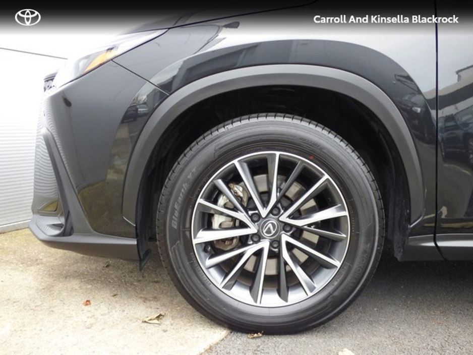 2023 Lexus NX 450 h+ - image 6