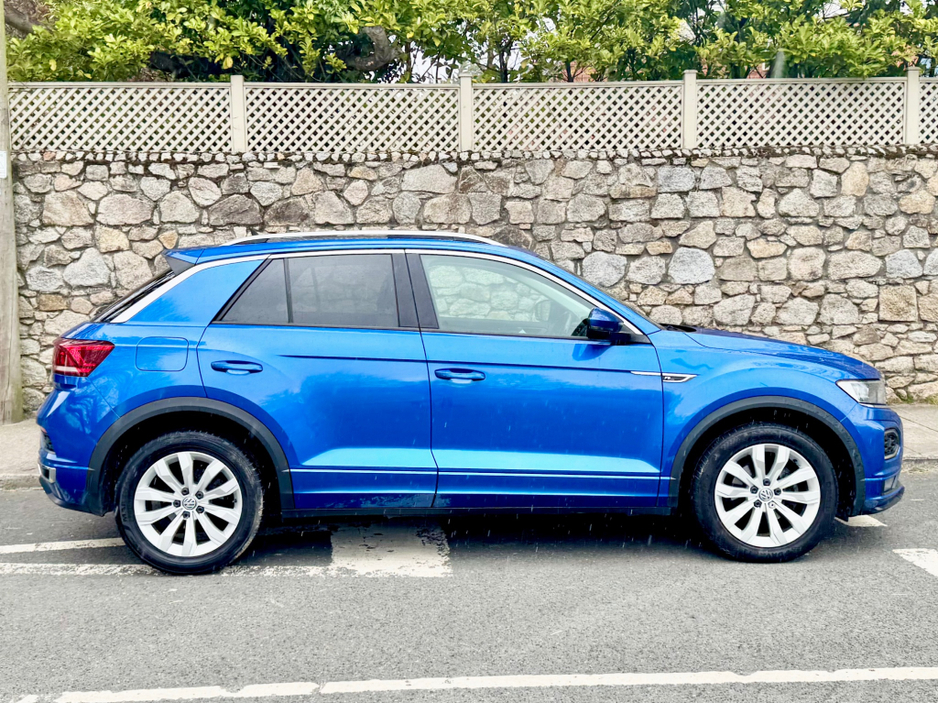 2020 Volkswagen T-Roc - image 2