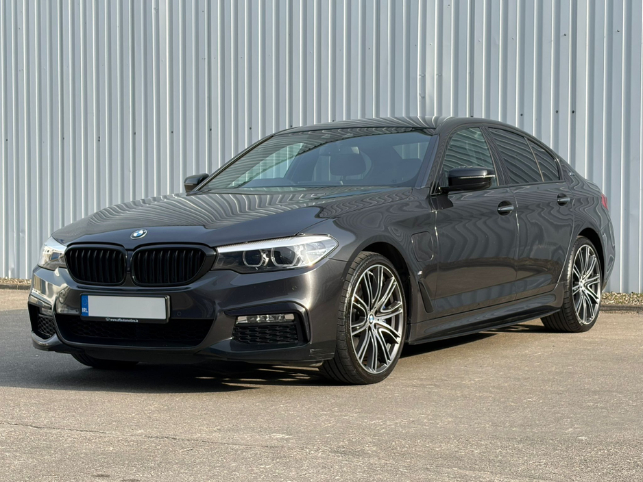 2018 BMW 5 Series - image 13