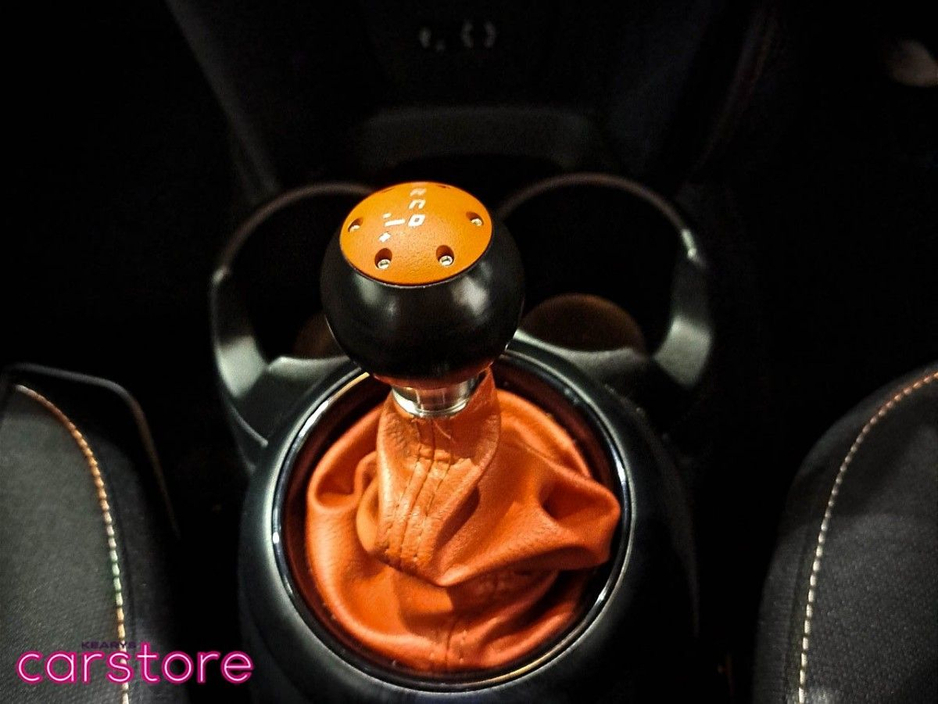 2016 MINI Hatch - image 18