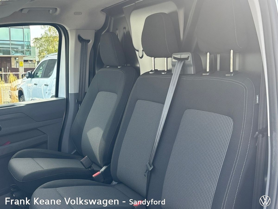 2026 Volkswagen Transporter HIGHLINE 4MOTION AUTO 30 LWB 170BHP *INCOMING SOON* *5 YEAR WARRANTY* *5 FREE SERVICES* *IQ LED MATRIX HEADLIGHTS* *ADAPTIVE CRUISE CONTROL* *HEATED WINDSHIELD* *APPLE CARPLAY/ANDROID AUTO* €46,996