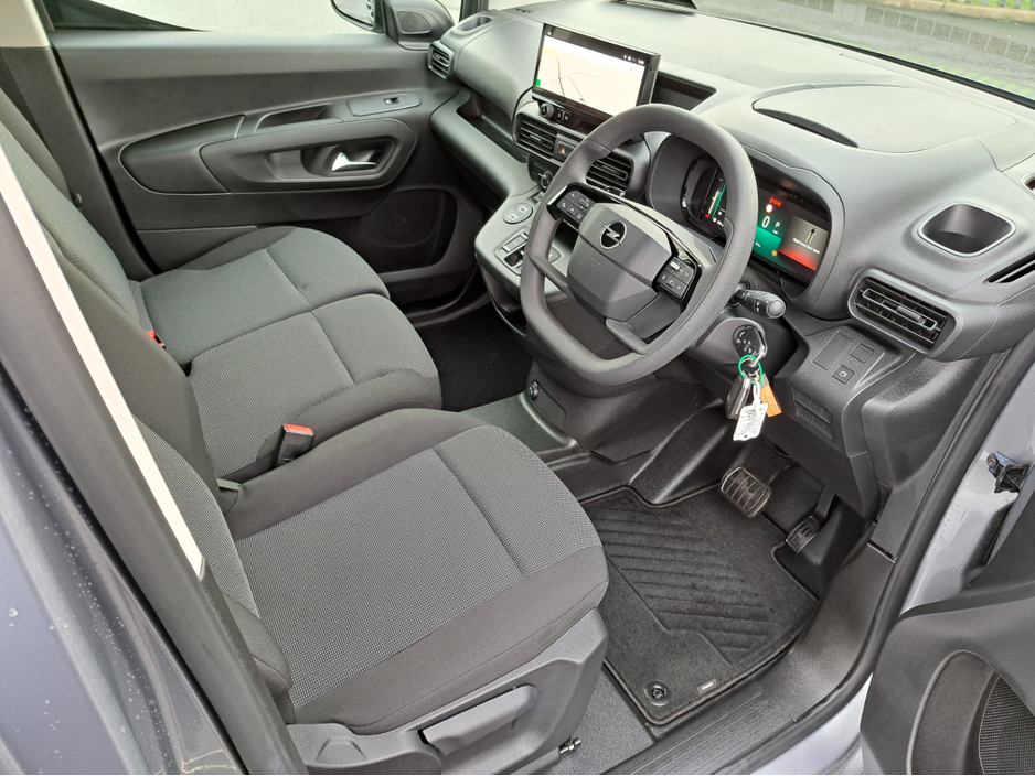 2026 Opel Combo SPORTIVE L1H1 1.5TD 130BHP **8 SPEED AUTOMATIC**TOP SPEC** €25,163