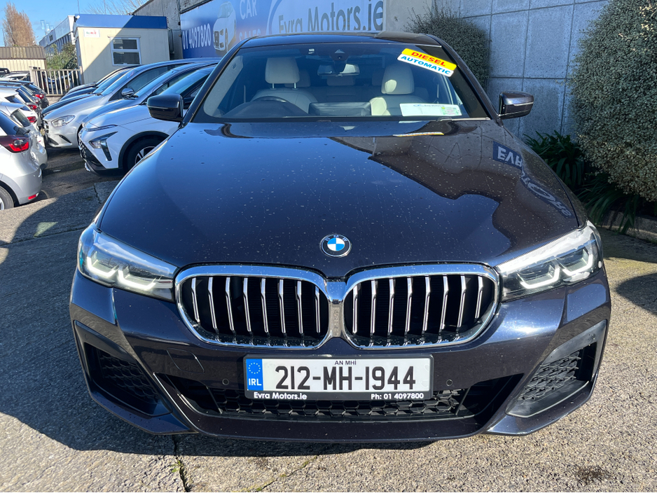 2021 BMW 5 Series - image 3