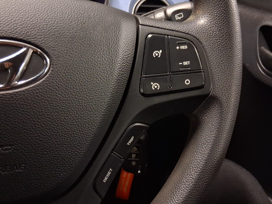 2015 Hyundai i10 - image 12