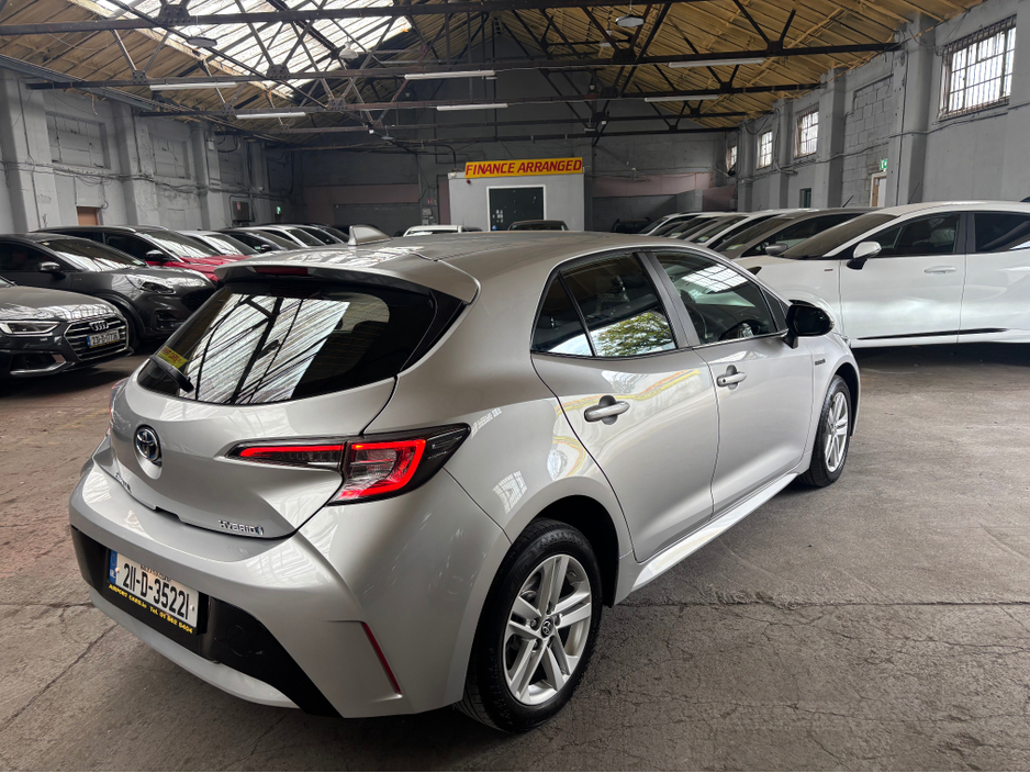 2021 Toyota Corolla - image 10