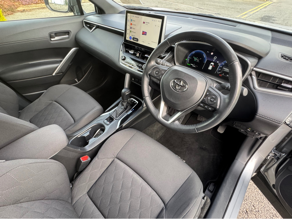 2024 Toyota Corolla Cross - image 9