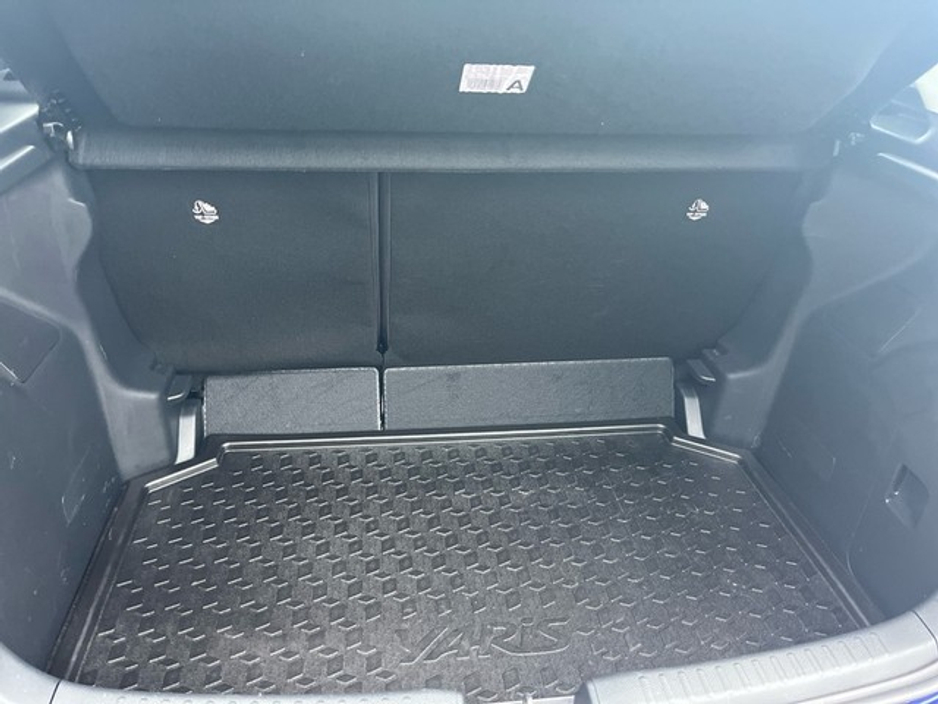 2024 Toyota Yaris FRESH SELECTION OF TRADE-INS YARIS HYBRID 1.5 LUNA €25,500