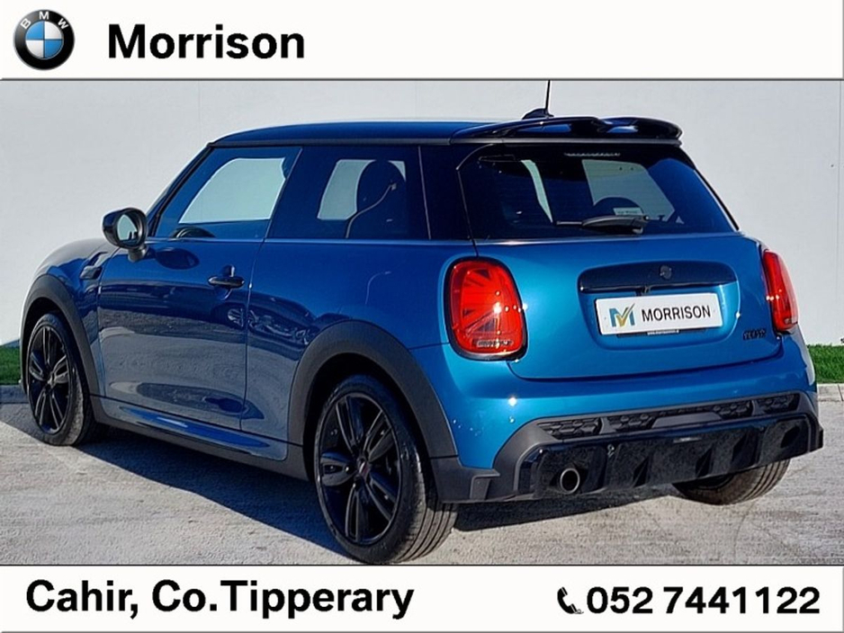 2023 MINI Hatch - image 4