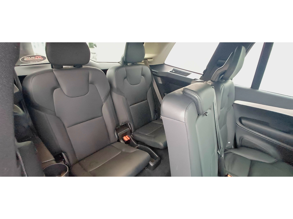 2024 Volvo XC90 - image 8