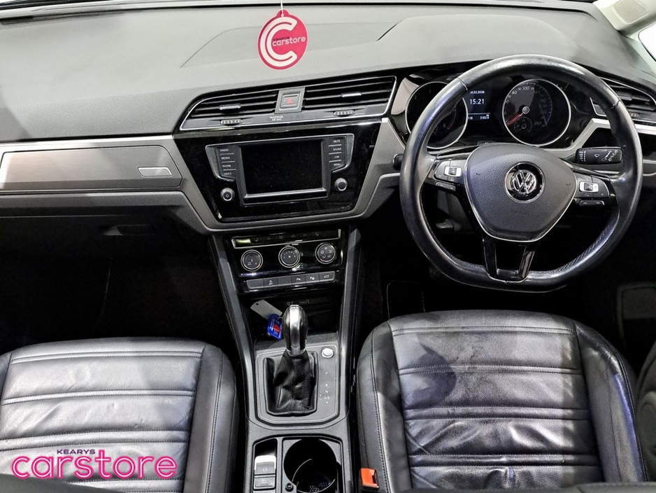 2016 Volkswagen Touran - image 9