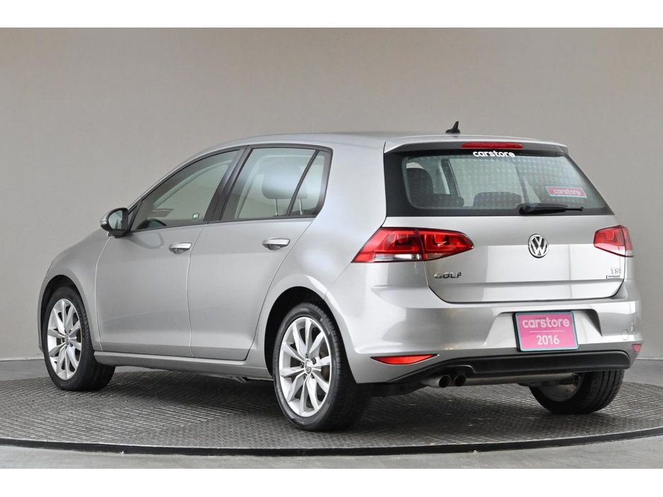 2016 Volkswagen Golf - image 7