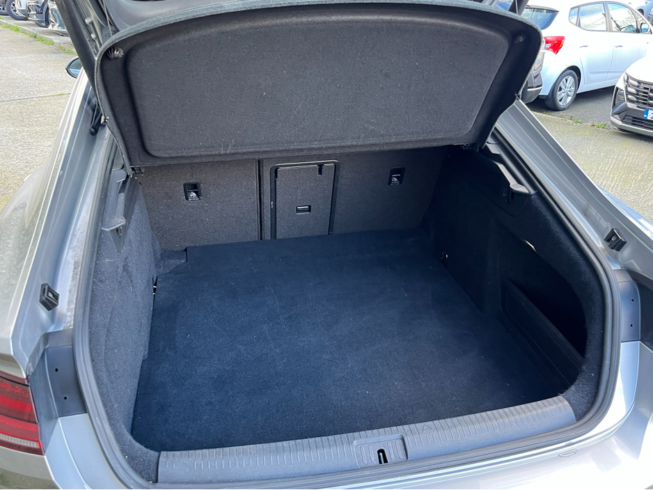 2020 Volkswagen Arteon R-LINE 240HP 4MOTION AUTOMATIC 2.0 DIESEL //HIGH SPEC//PANORAMIC GLASS ROOF//KEYLESS ENTRY//SAT NAV//HEATED FRONT AND REAR SEATS// €32,950