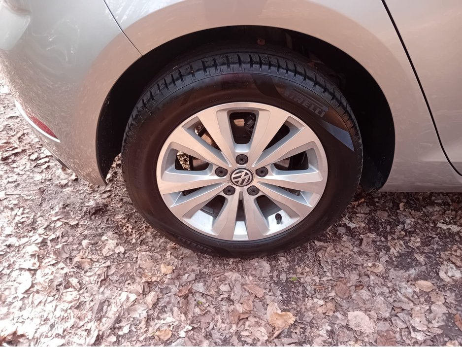 2019 Volkswagen Golf - image 30