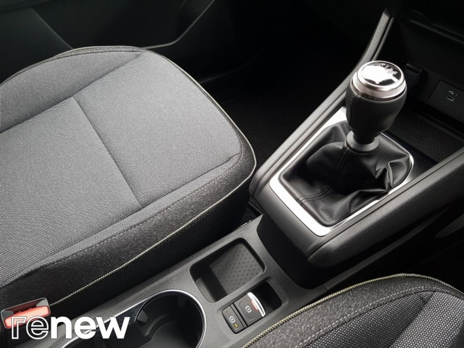 2026 Renault Captur - image 20