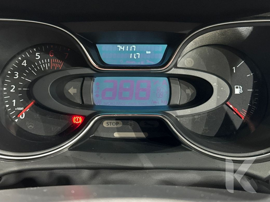 2020 Renault Captur WHITE/BLACK TWO TONE - FACTORY ALLOYS - HALF LEATHER - REVERSE CAMERA €16,950