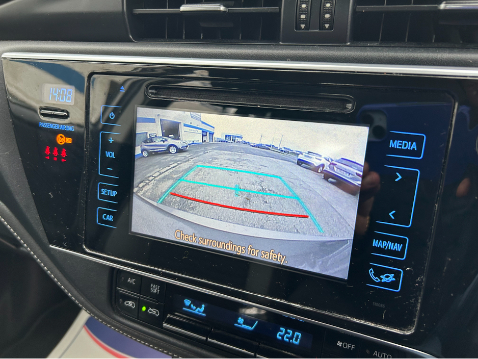 2017 Toyota Auris - image 7