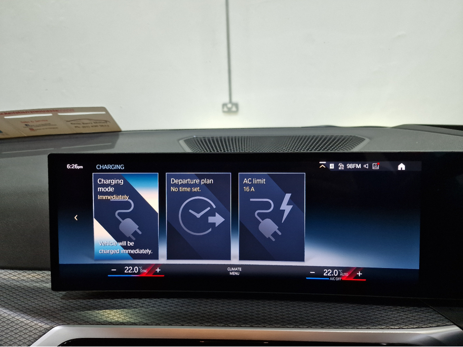 2023 BMW 3 Series 330E TOURING M SPORT (TECH PACK) AUTOMATIC **ONE OWNER / APPLE CARPLAY / CRUISE CONTROL / ELECTRIC BOOTLID / HEAD UP DISPLAY / HARMAN KARDON SOUND / REVERSE CAMERA / WIRELESS PHONE CHARGING** €39,900