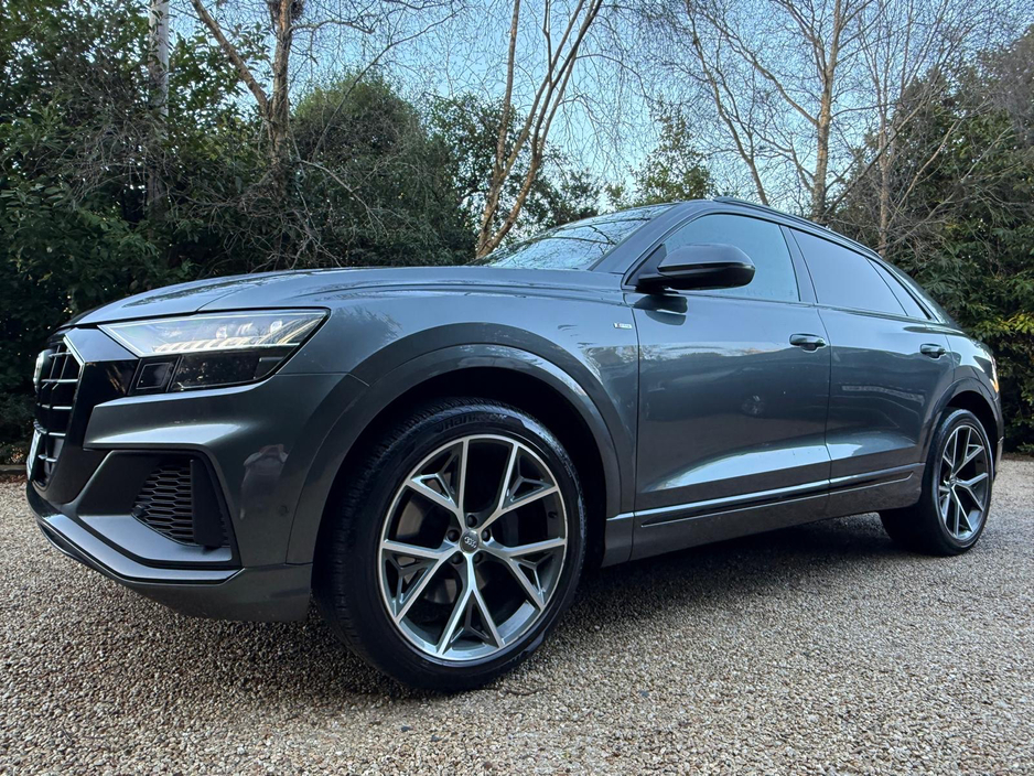2018 Audi Q8 - image 9