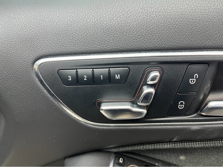 2018 Mercedes-Benz A Class €18950! 2018 MERCEDEZ-BENZ A180 AMG STYLE 1.6 AUTOMATIC / CRUISE CONTROL / REVERSE CAMERA / ELECTRIC MEMORY & HEATED SEATS €18,950