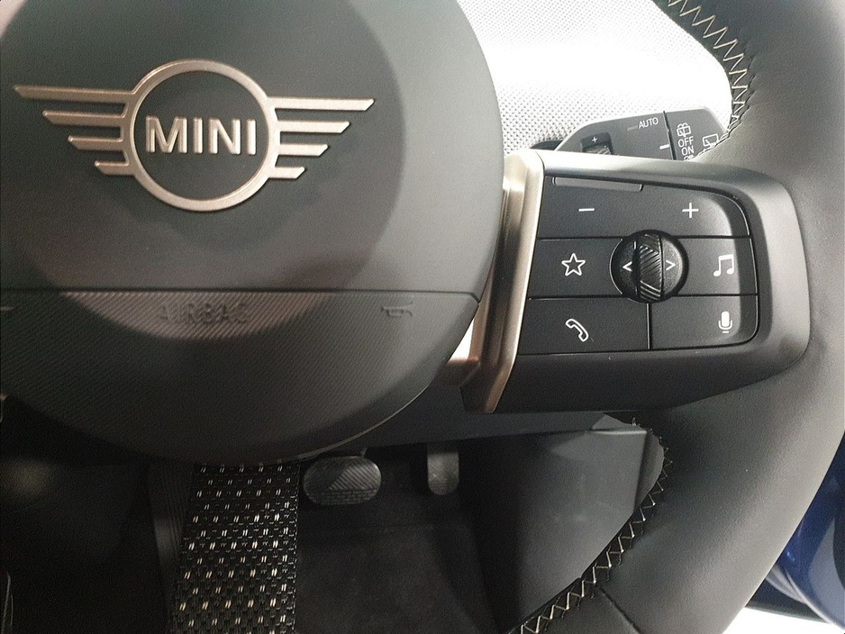 2025 MINI Hatch Cooper E €29,950
