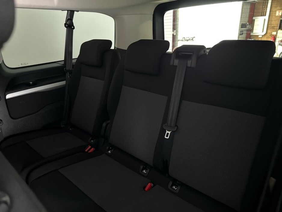 2024 Toyota Proace Verso - image 10