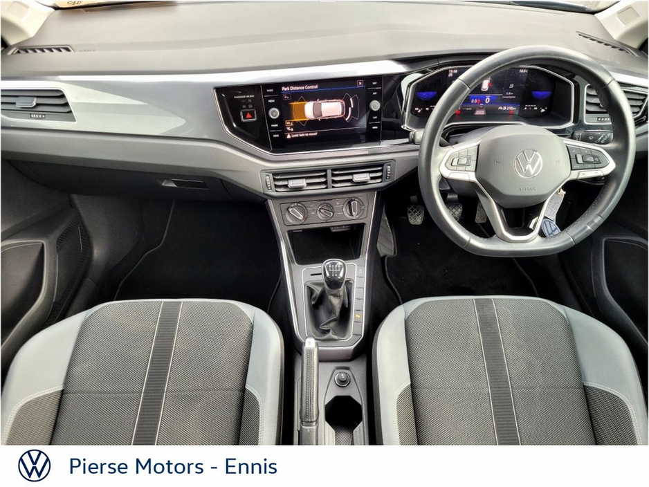 2022 Volkswagen Polo - image 4