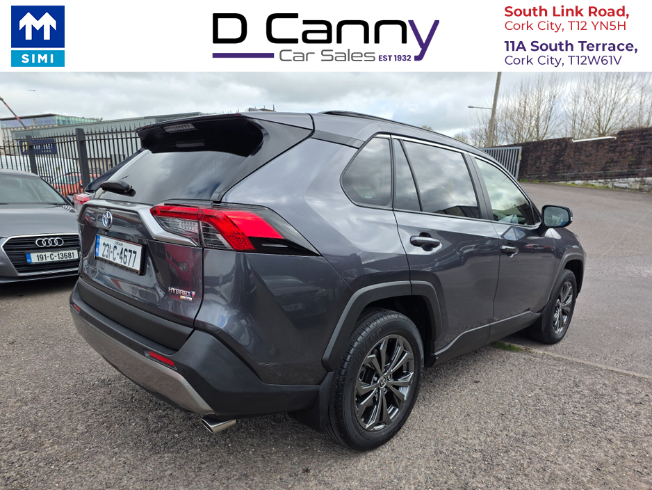 2023 Toyota Rav4 - image 9