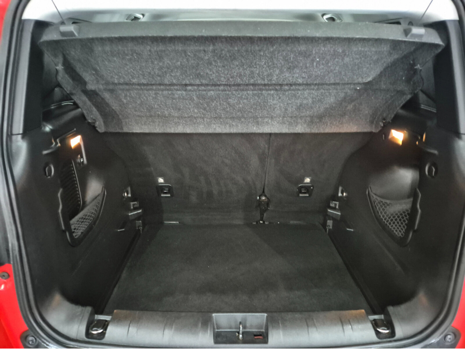 2016 Jeep Renegade - image 18