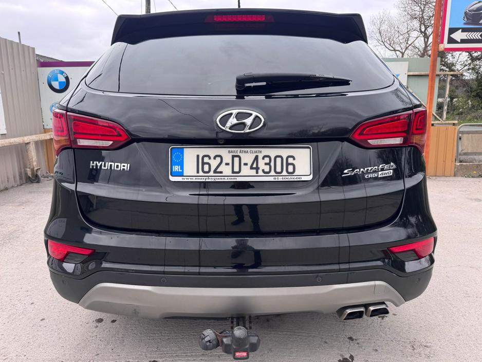 2016 Hyundai Santa Fe - image 12