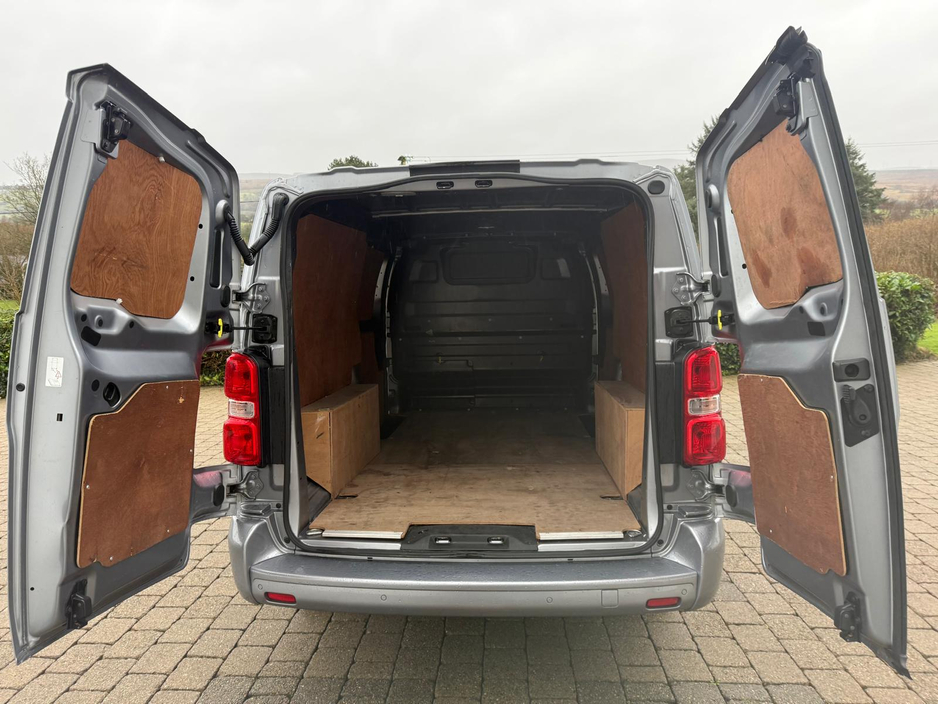 2022 Vauxhall Vivaro SPORTIVE LWB 120BHP €16,995