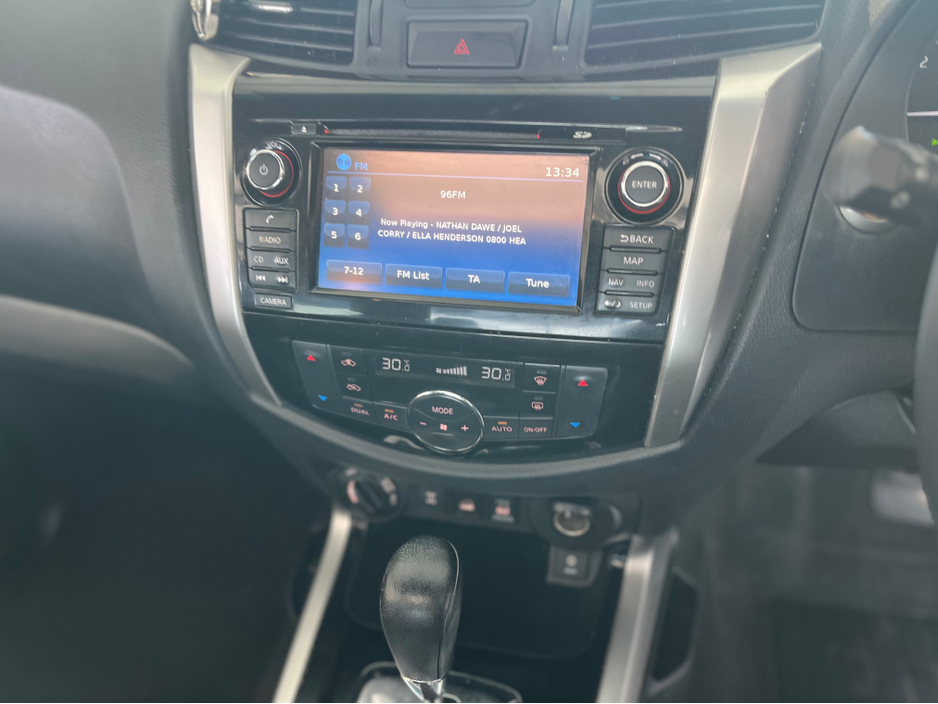 2016 Nissan Navara - image 17